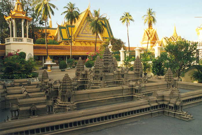 050_phnom_penh.jpg